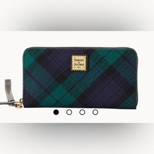 Dooney Bourke 🆕Tartan Large Zip Around  Crossbody navy plaid NEW unused